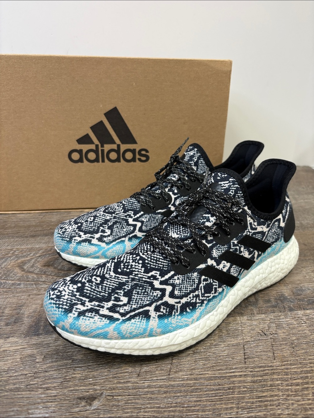 Adidas UltraBoost DNA “Python Print” Running Shoes Men’s US 9 EG7480
OG Box
